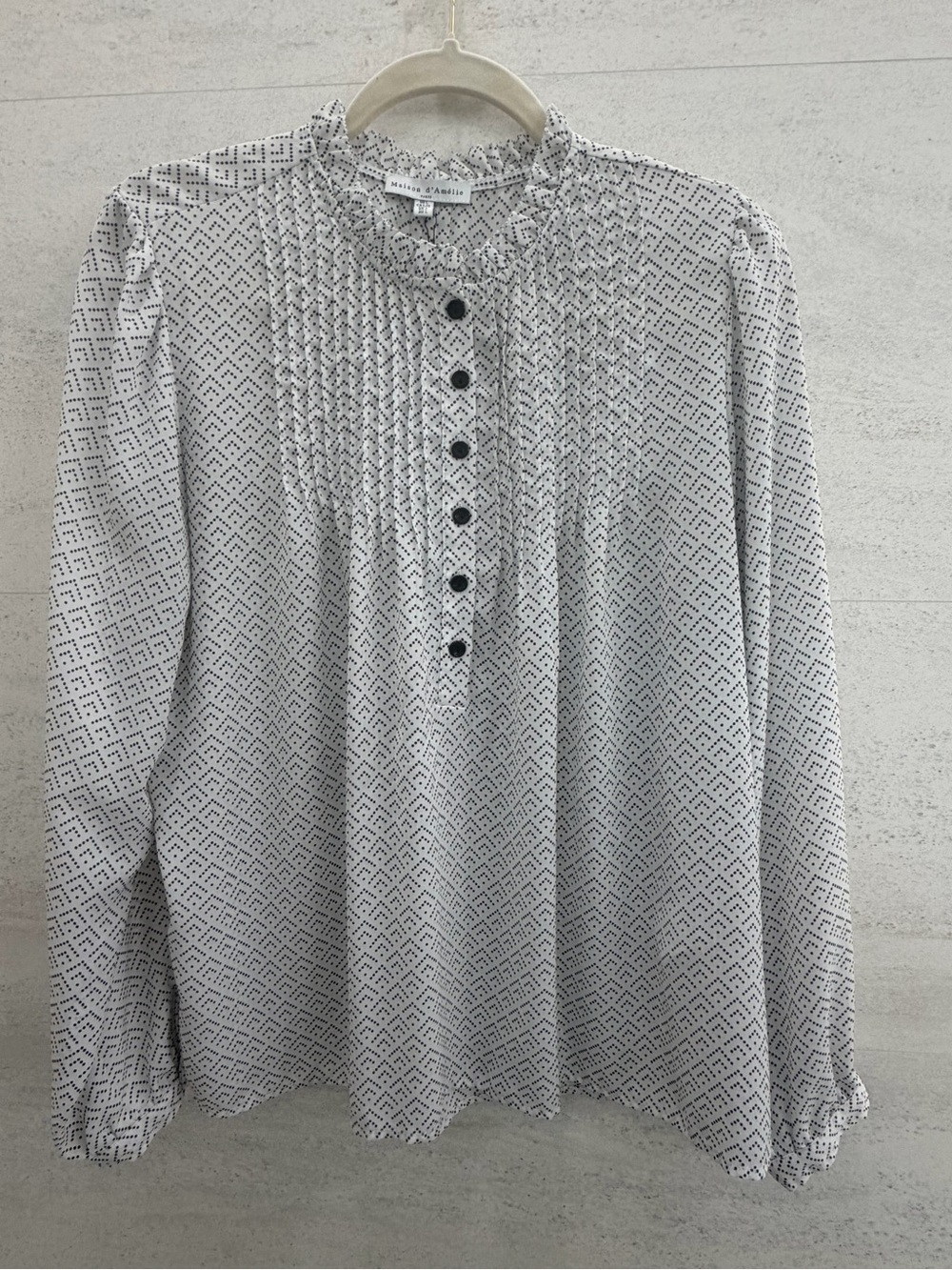 Ruffle-Neck Pintuck Blouse - Black/White Geometric